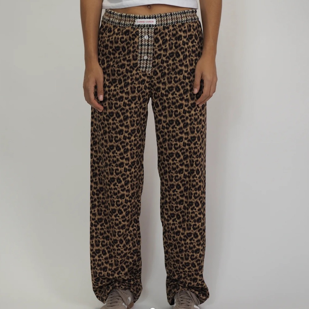 HAND OVER CHEETAH PANTS - NWT